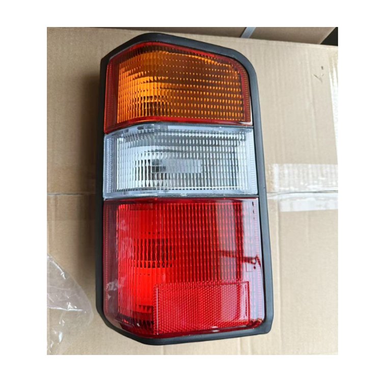 Auto Tail Lamp for Mitsubishi L300 Van 1993 4G63 Po3W Tail Light Rear Light Mb527316 Mb527315